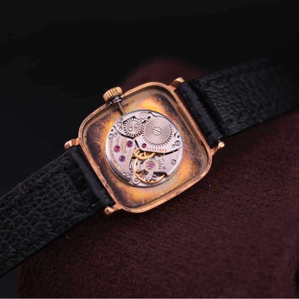 1980s Longines Women’s Dress Watch
Manual-Winding, Gold-Plated
Ref. No. 817-1171 - Picture 10 of 13